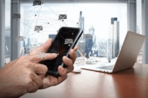 How Technology Is Transforming Online Communication Tools